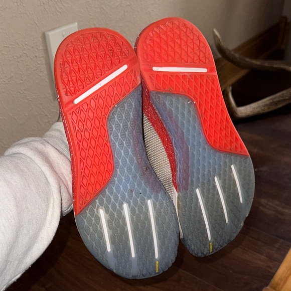 Reebok Athletic Shoes in Tan and Red - Picture 6 of 6